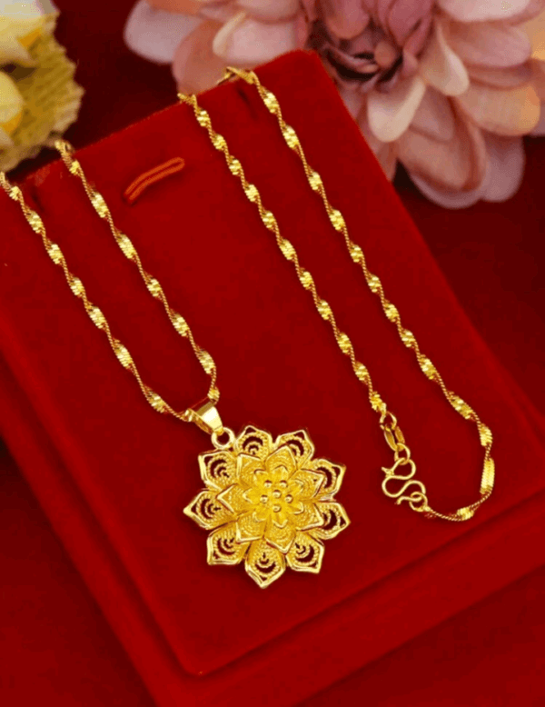 One Gold-Tone Fashionable Brass Hollow Out Thorn & Flower Pendant Collarbone Necklace For Women Dating Valentines