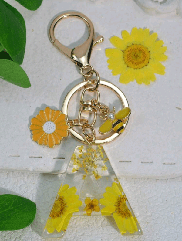 1pc Initial English Letter Keychain Snowflake Resin Pendant Women's Bag Charm Butterfly Tassel Decoration Gift